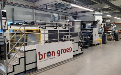 Tweede rollenlamineermachine in gebruik